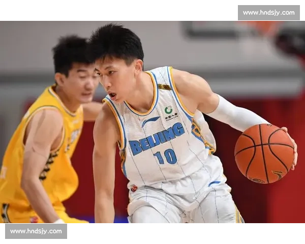 首钢篮球赛精彩瞬燃全场球迷热情高涨气氛燃爆